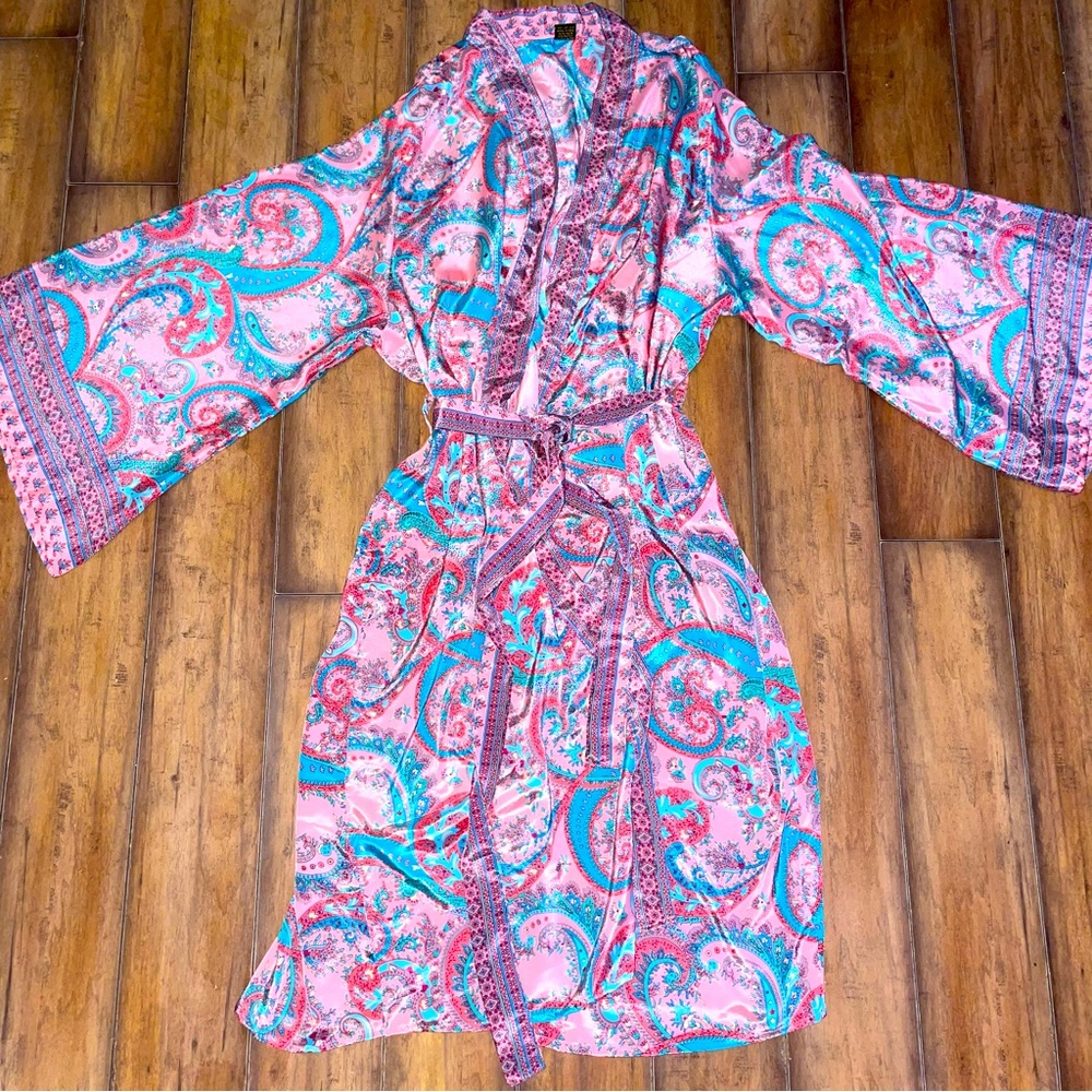 Beautiful Vintage Muslin Kimono Robe size One size